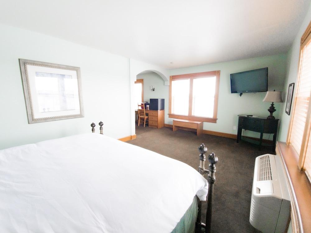 Nuks Executive Suites photo 25