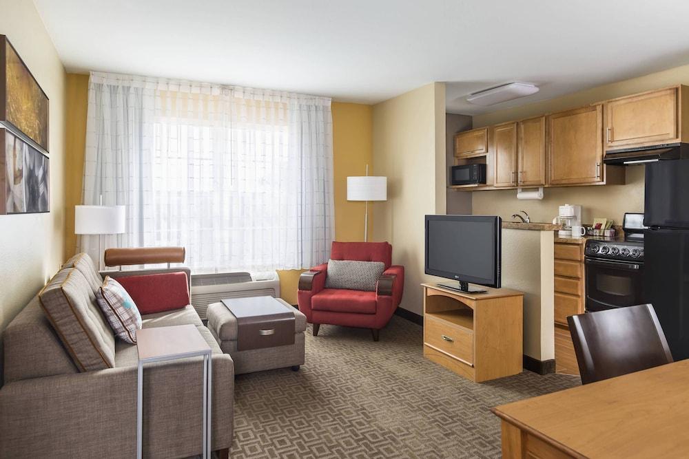 TownePlace Suites By Marriott Phoenix North photo 7