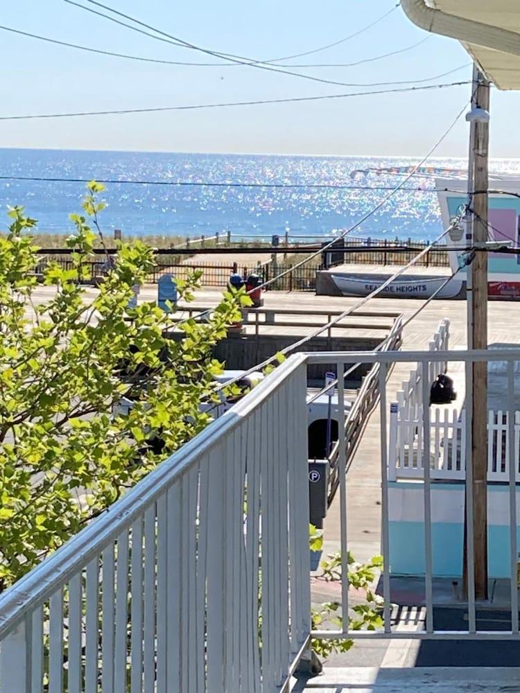 Surfside Motel photo 26