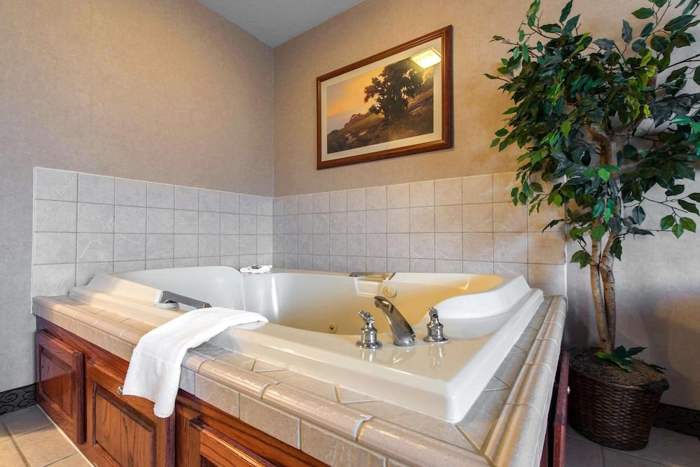 Quality Inn Burlington photo 15