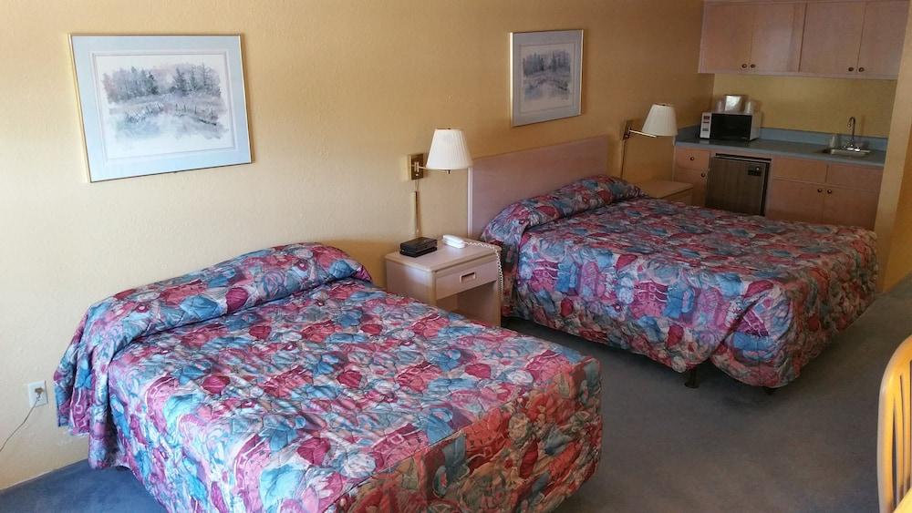 Victorian Inn photo 19