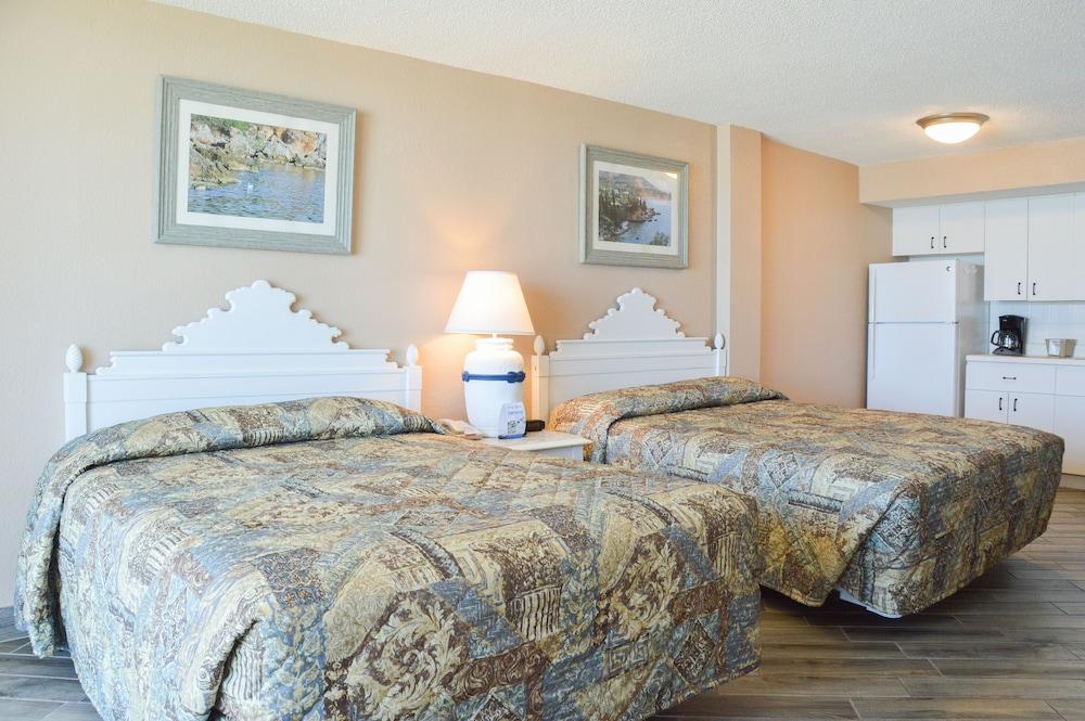 Hawaiian Inn Beach Resort photo 5