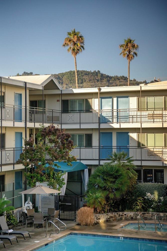 Marin Suites Hotel photo 20