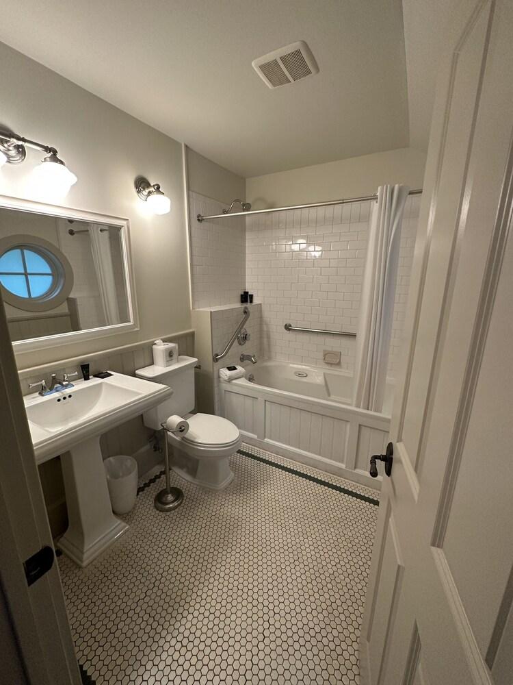 Buttermilk Falls Inn photo 18