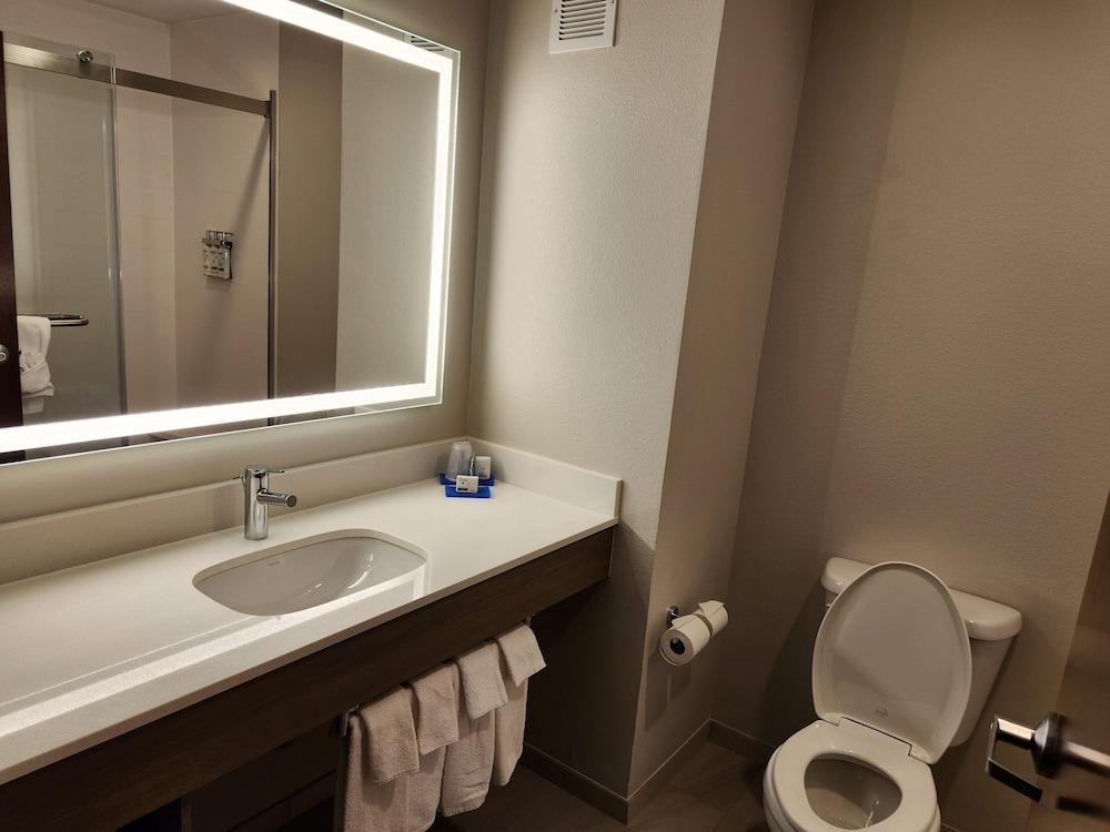 Holiday Inn Express & Suites Perry by IHG photo 35