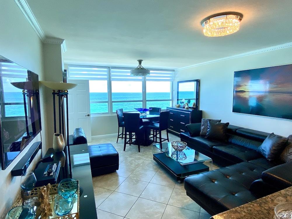 Direct ocean front condo Miami Beach photo 15