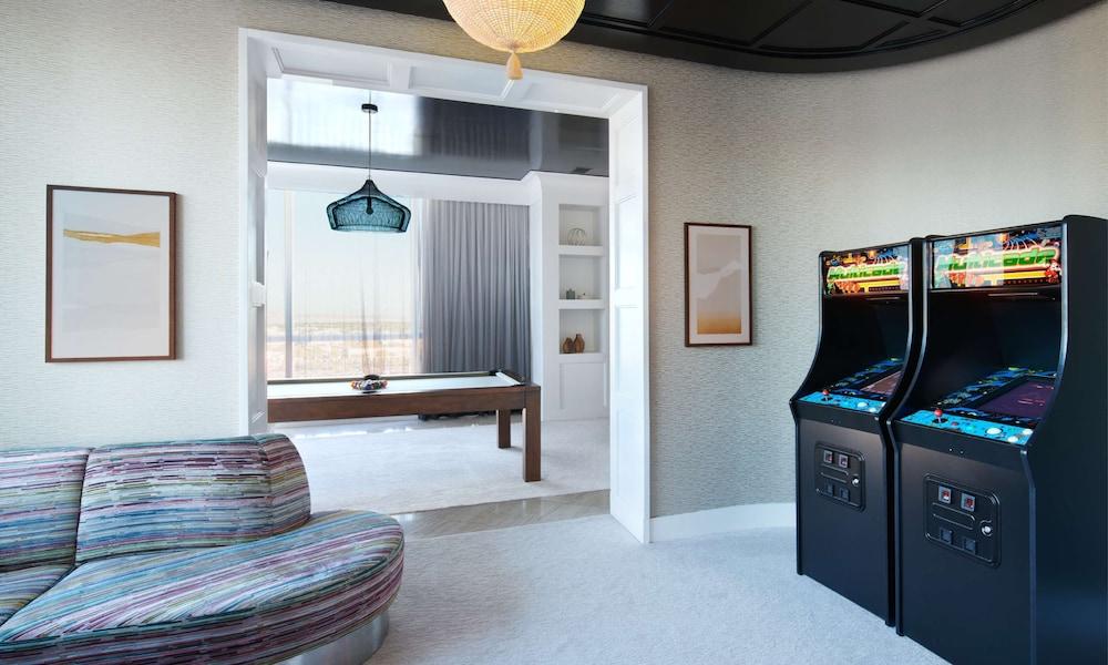 Virgin Hotel Las Vegas, Curio Collection by Hilton photo 22