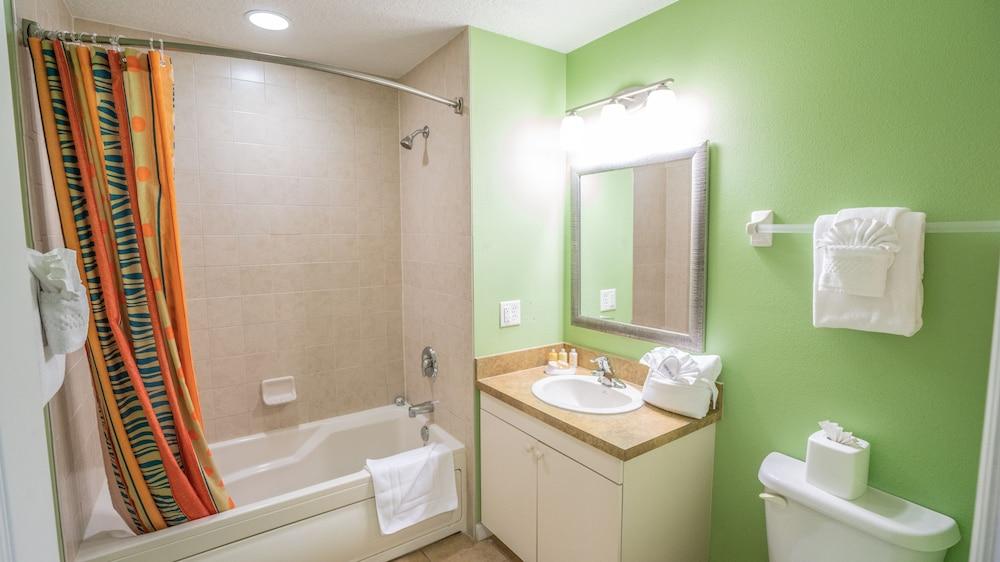 Barefoot Suites photo 68