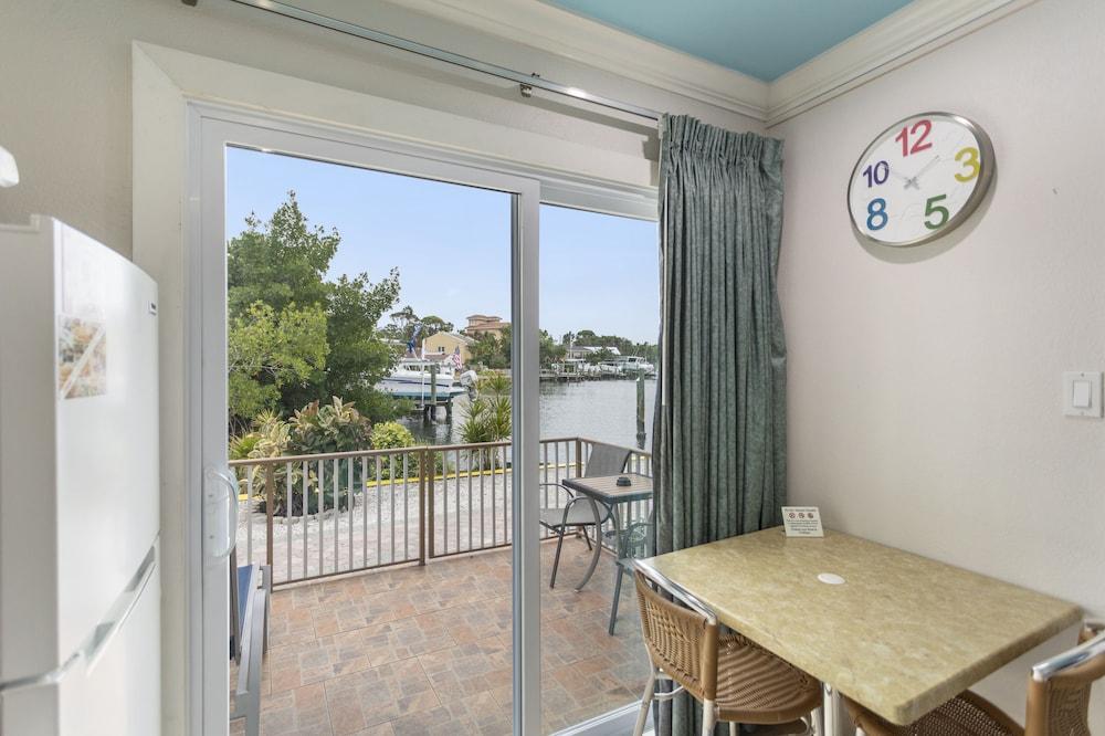 Bayview Plaza Waterfront Resort photo 69