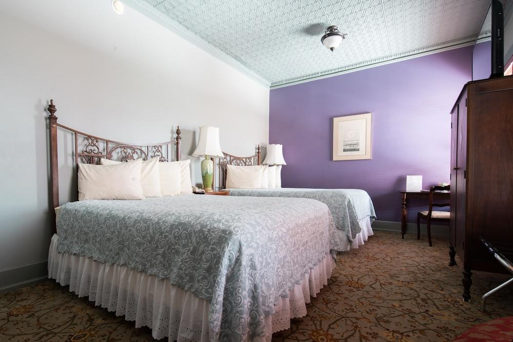 The Black Hawk Hotel photo 52