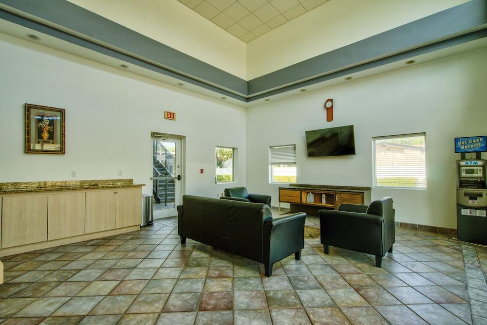 Clearwater Hotel photo 34