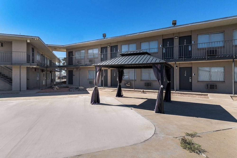 Rodeway Inn Midland South photo 32