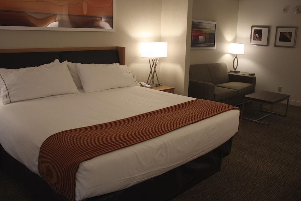 Holiday Inn Express Munising-Lakeview by IHG photo 2