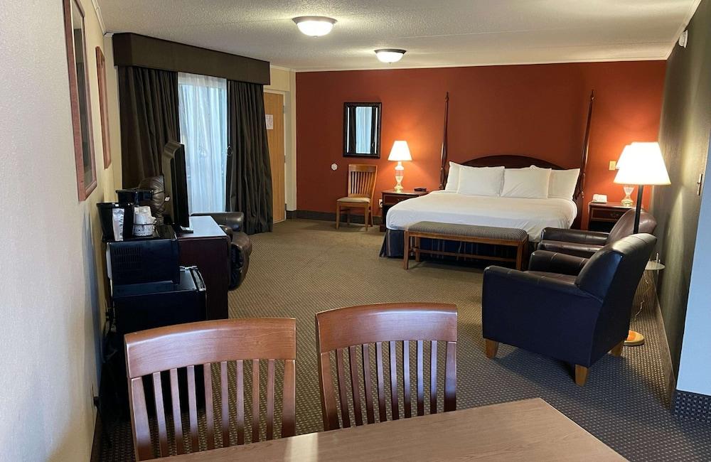 Crossroads Hotel and Event Center photo 50