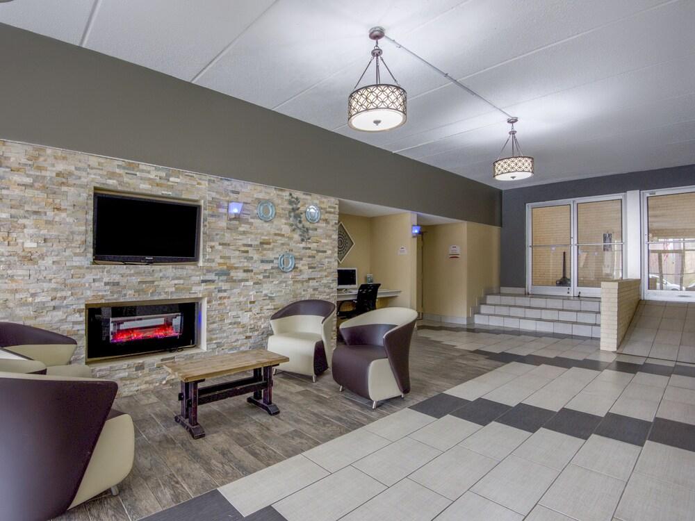 Econo Lodge Forest City photo 4