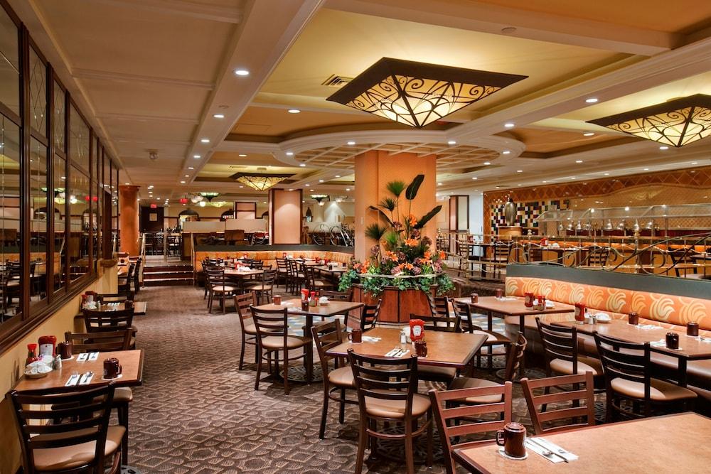 California Hotel and Casino photo 16