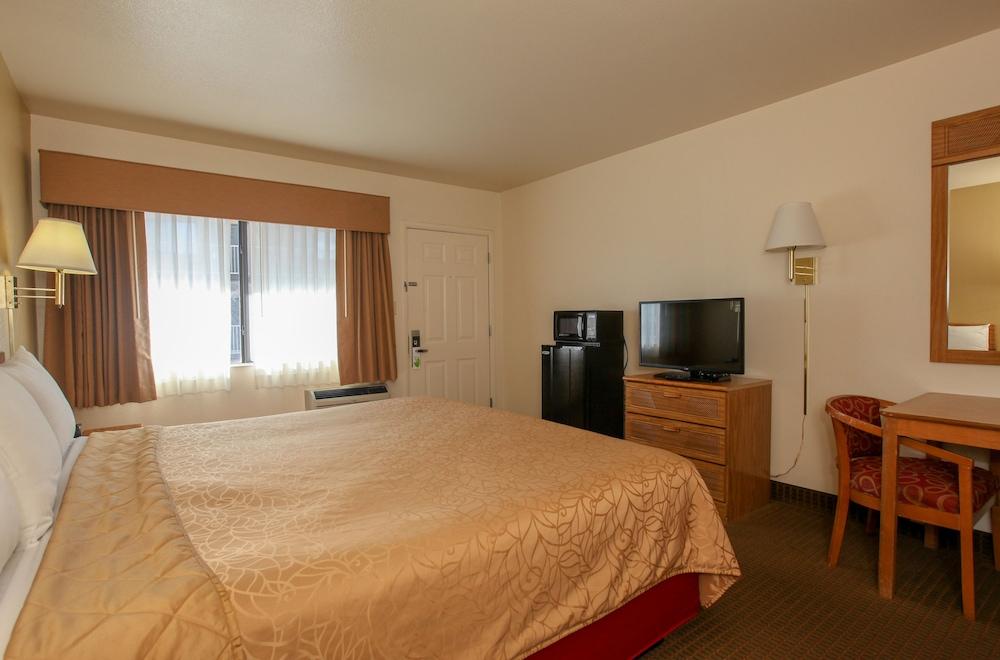 Highland Country Inn photo 15