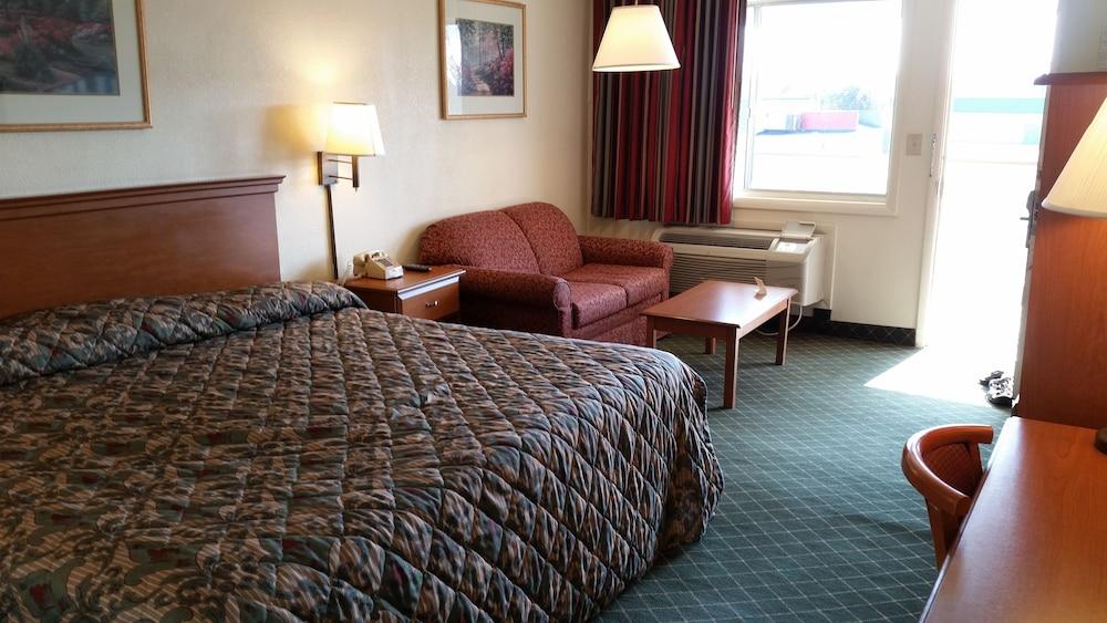 Economy Inn photo 25
