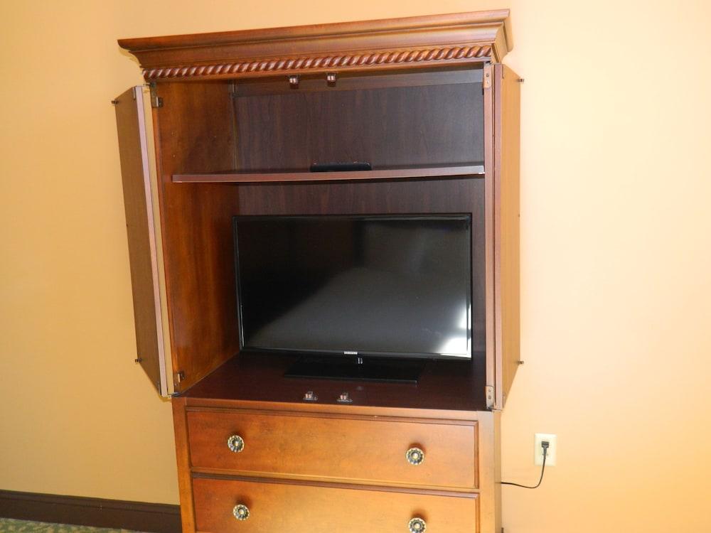 Belvedere Inn photo 21