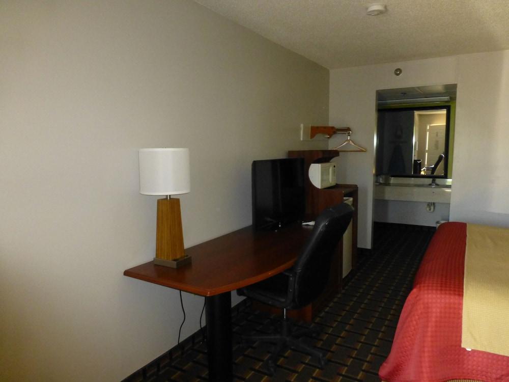 Coach Inn photo 14