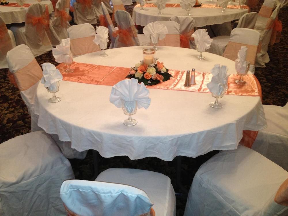 Red Carpet Inn Hazleton photo 25