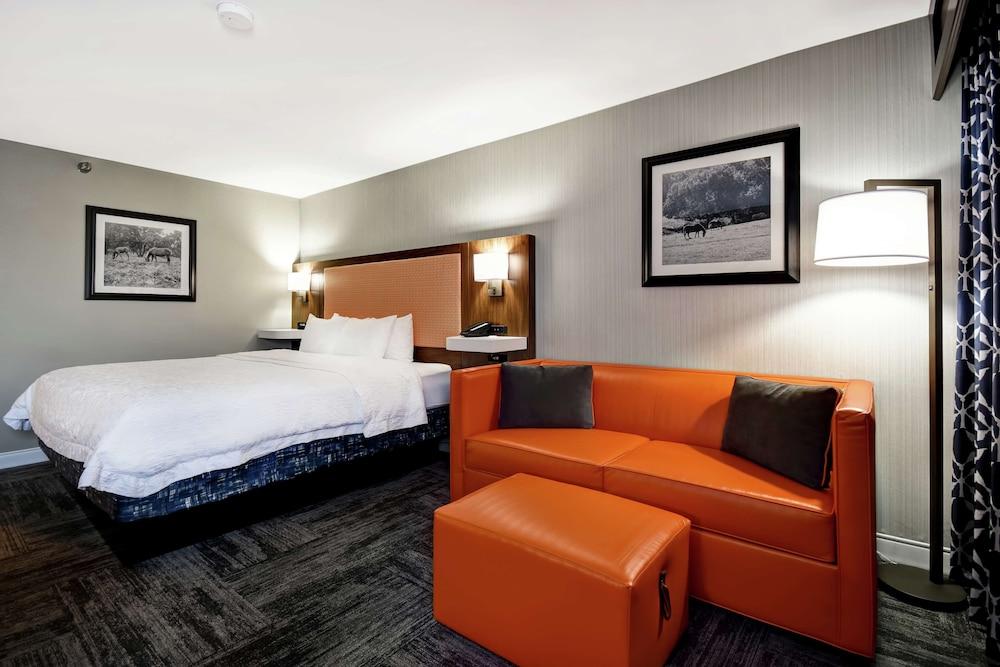 Hampton Inn I-75 Lexington/Hamburg Area photo 5