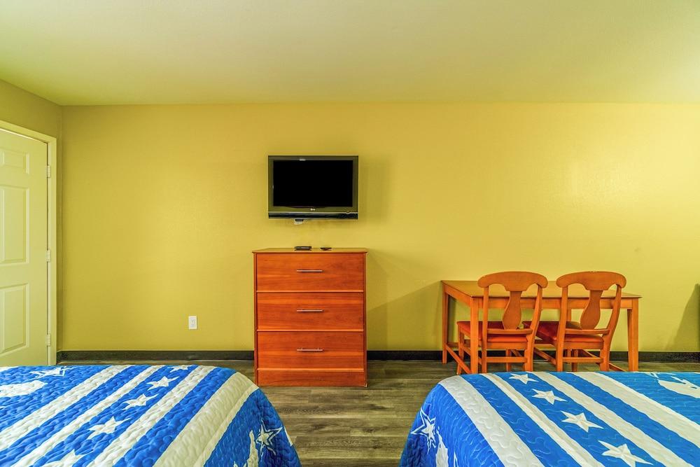Regency Inn By OYO Rockdale TX photo 24