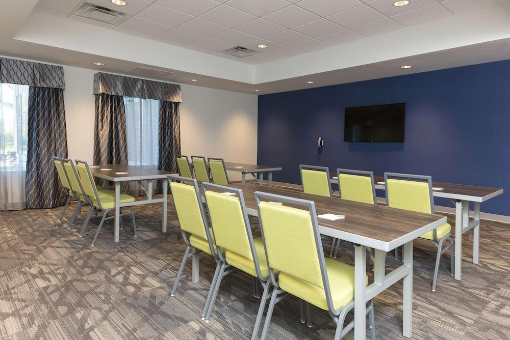 Hampton Inn & Suites Chicago Schaumburg photo 5