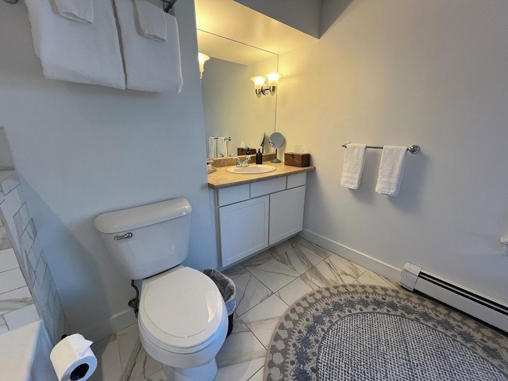 Inn on Shore Road photo 76