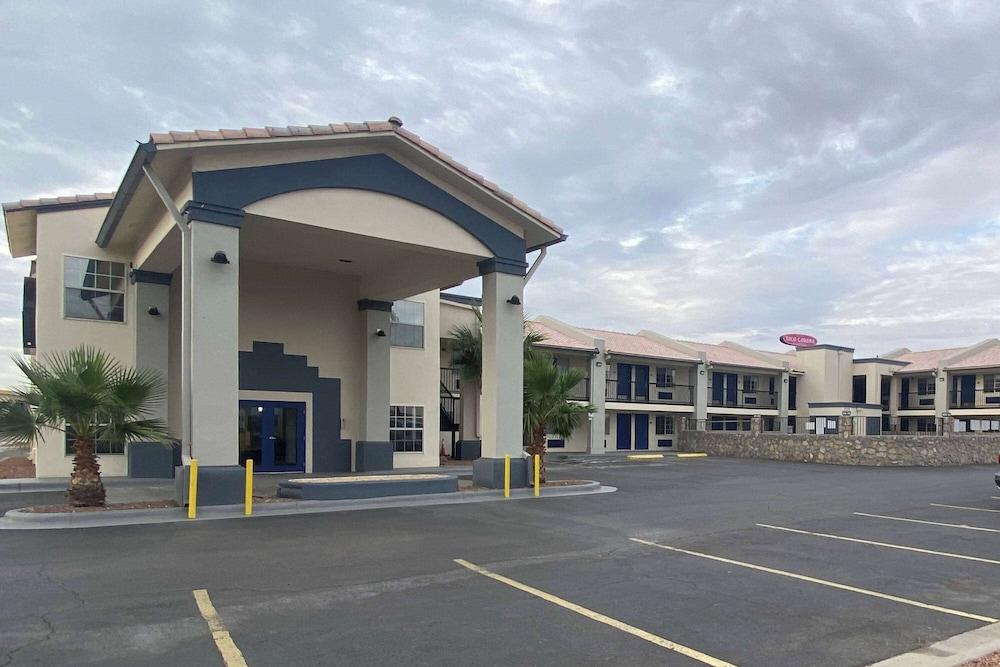 Days Inn by Wyndham El Paso West photo 2