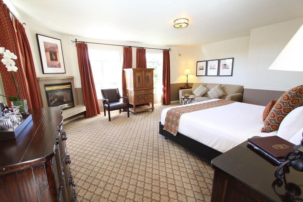 Cypress Inn photo 48