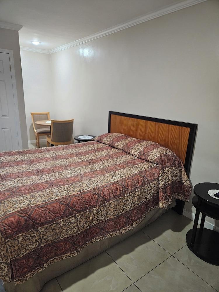 Branding Iron Motel photo 5