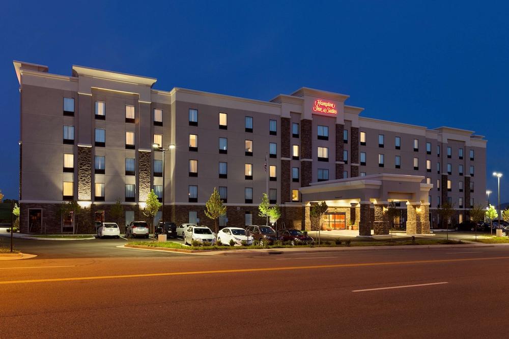 Hampton Inn & Suites Roanoke Airport photo 50