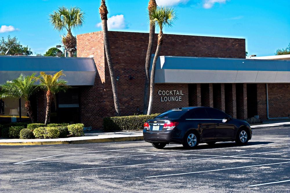 Stay Inn and Suites photo 44