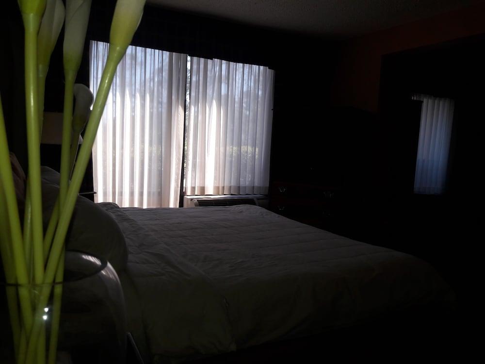 Hotel I-64 Richmond photo 10