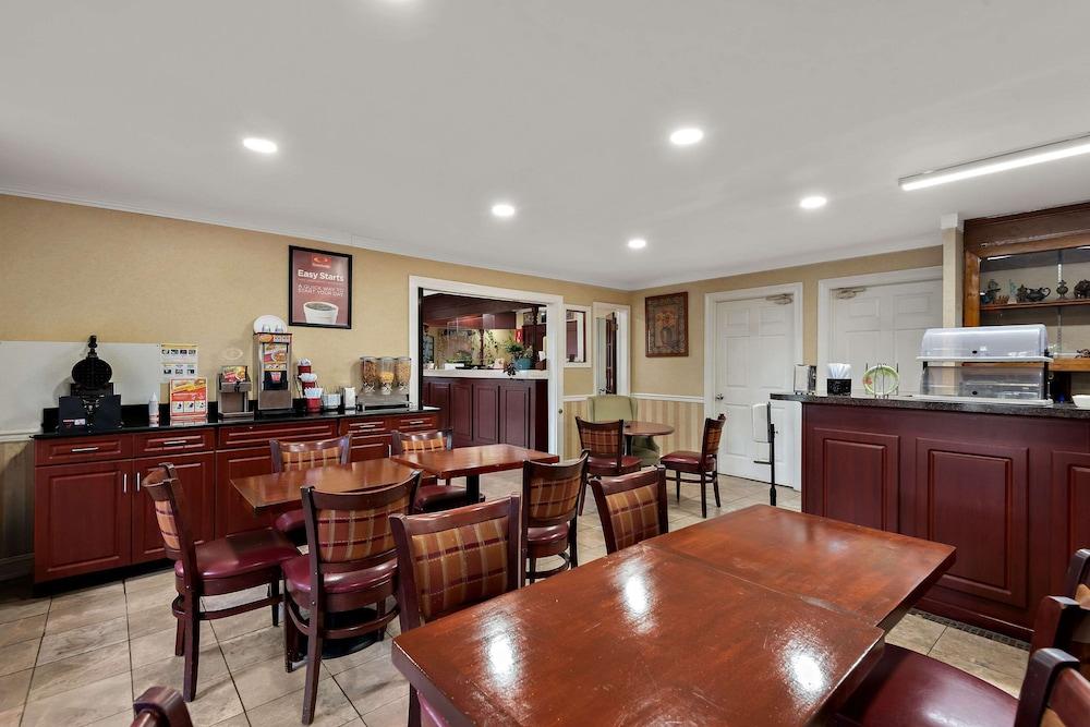 Econo Lodge Princess Anne photo 32