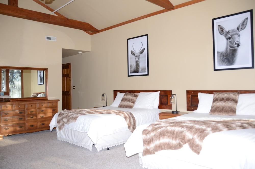 Bent Mountain Lodge photo 40