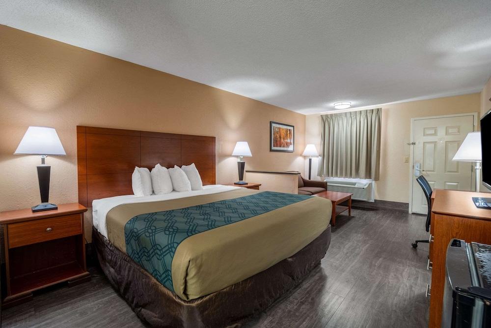 Econo Lodge Inn & Suites Cayce I-26 Airport photo 23