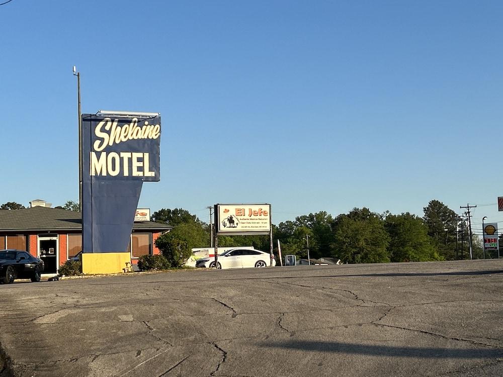 Shelaine Motel photo 1