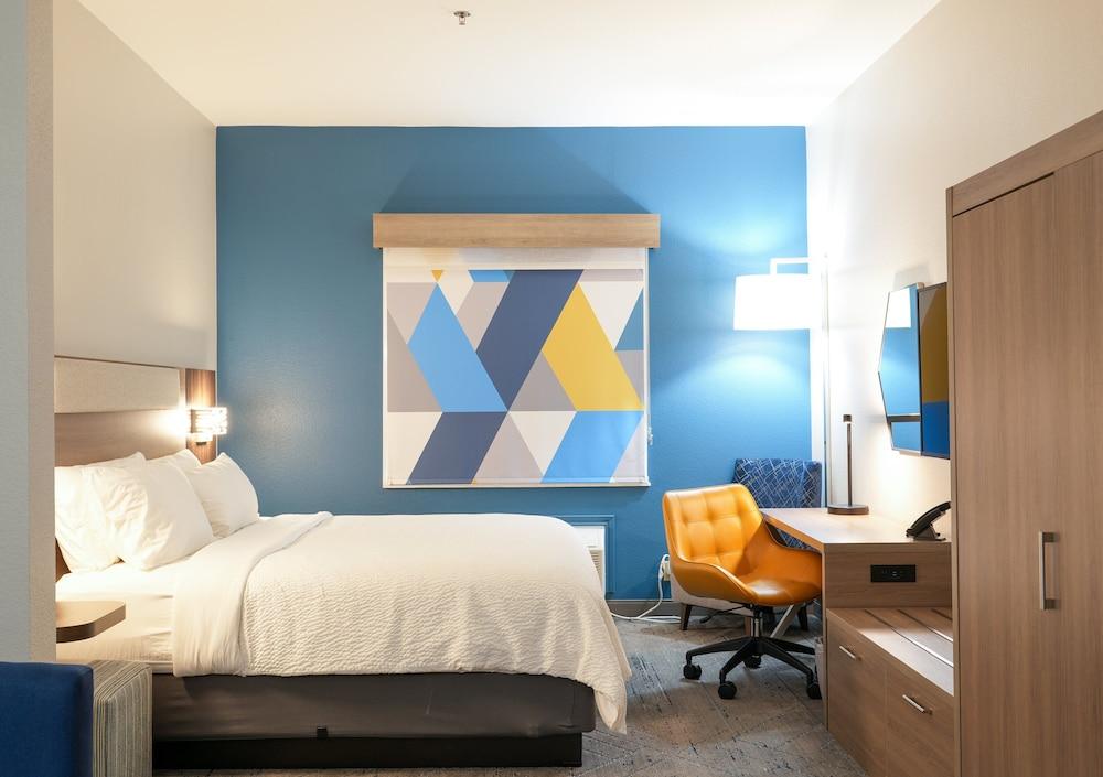 Holiday Inn Express & Suites Dallas Southwest-Cedar Hill by IHG photo 17