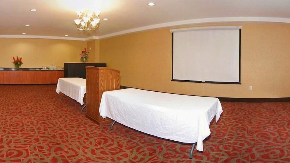 Quality Suites Near Cedar Creek Lake photo 37