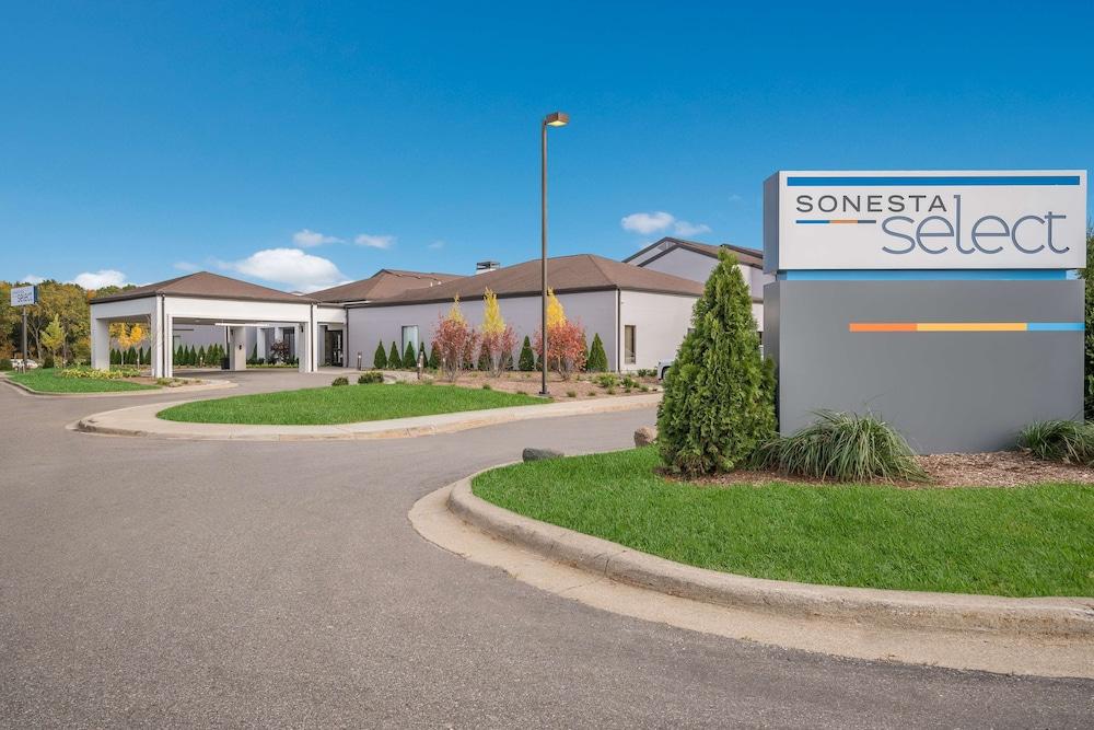 Sonesta Select Detroit Auburn Hills photo 36