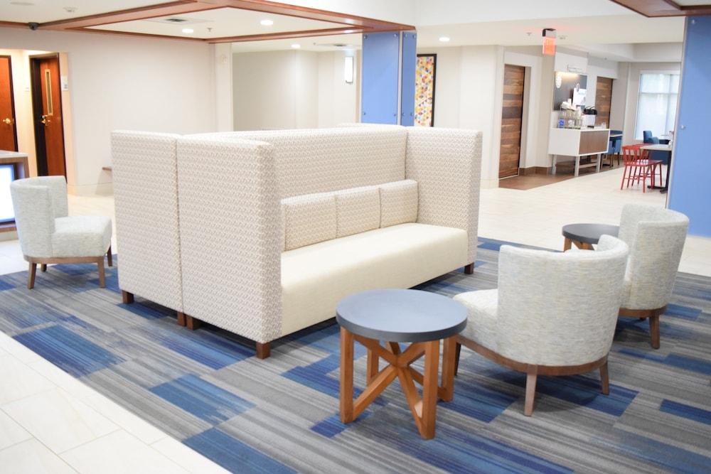 Holiday Inn Express Hotel & Suites West I 10 by IHG photo 38