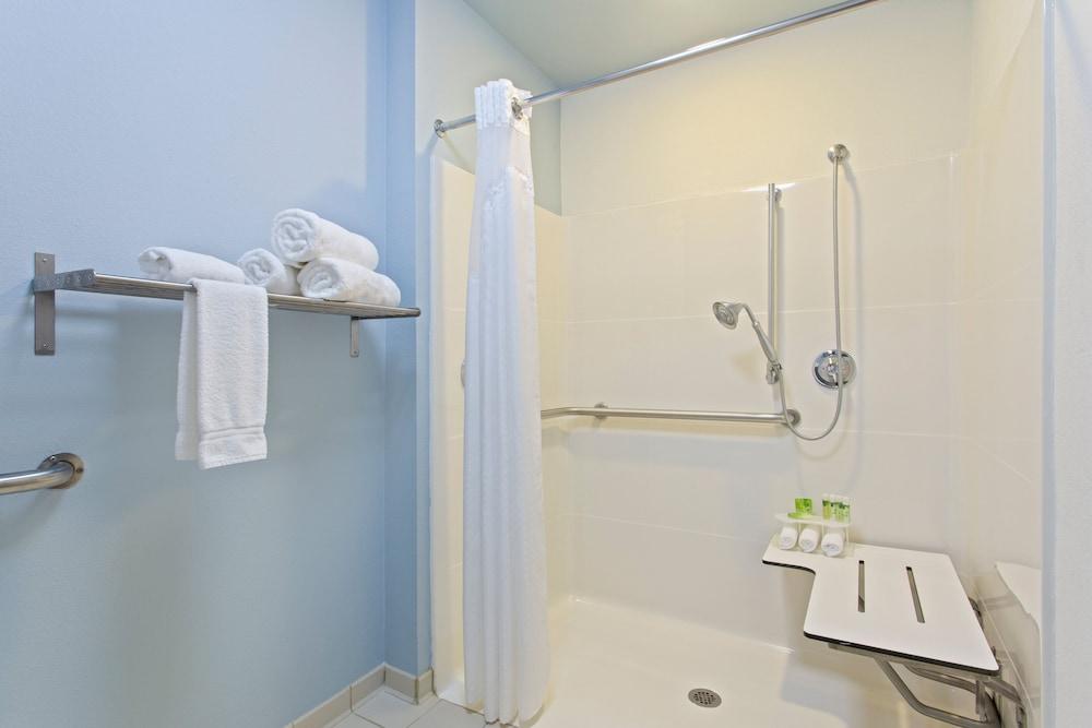 Holiday Inn Express Hotel & Suites Clearwater North-Dunedin by IHG photo 14