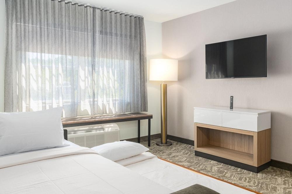 SpringHill Suites by Marriott Freeport Brunswick photo 35