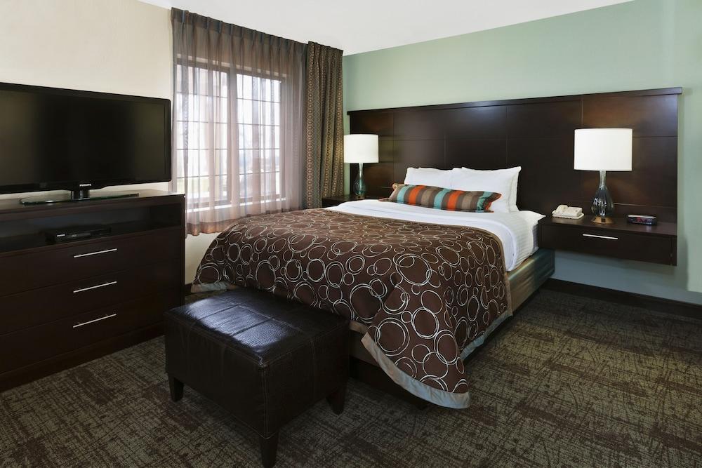 Staybridge Suites South Springfield by IHG photo 2