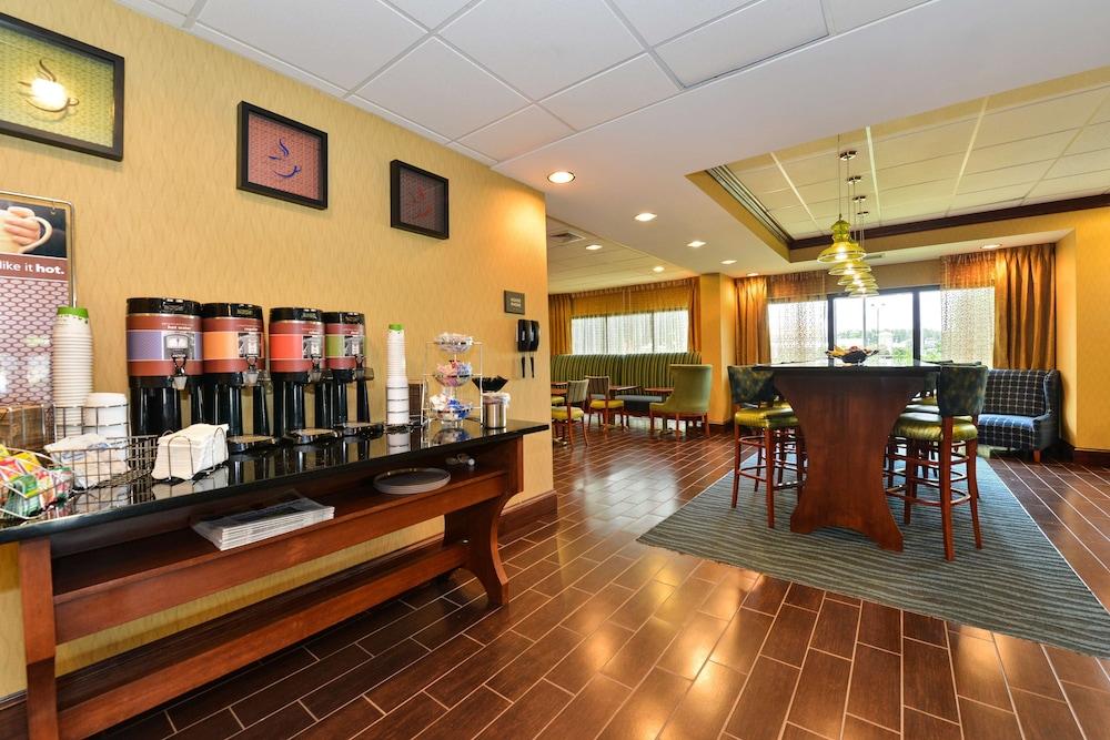 Hampton Inn by Hilton Petersburg Fort Lee photo 46