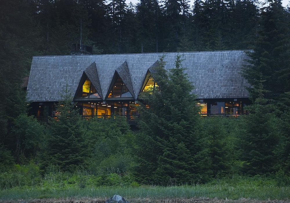 Glacier Bay Lodge photo 4