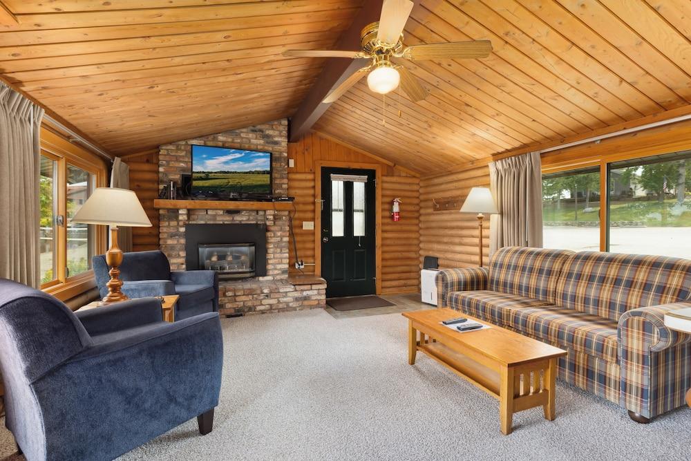 The Lodges at Breezy Point photo 71