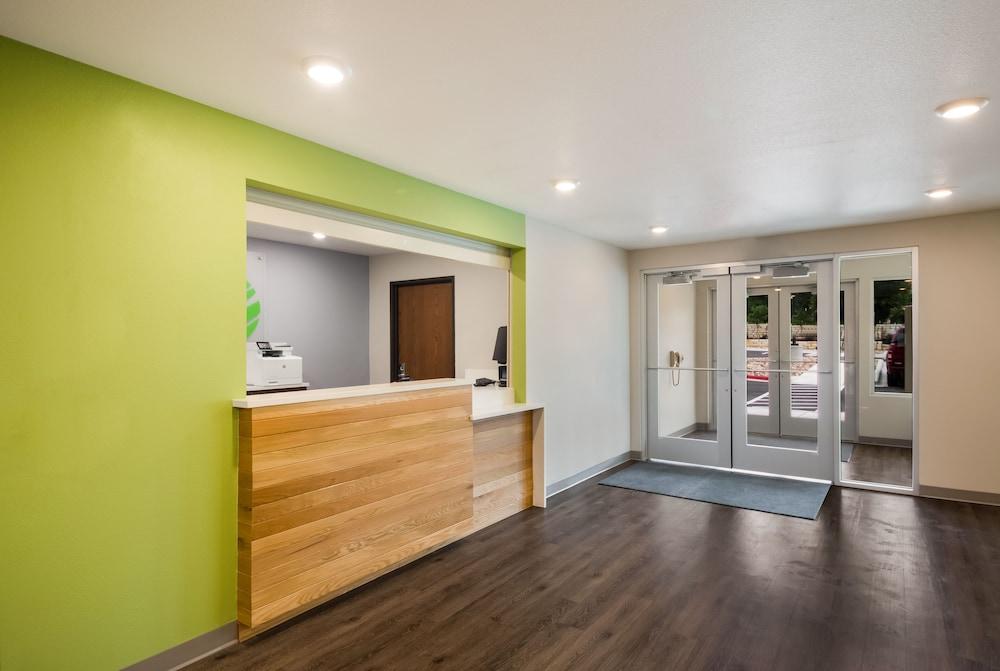 Woodspring Suites Austin Central photo 3